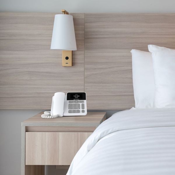 COCOMM F360 wireless desk phone