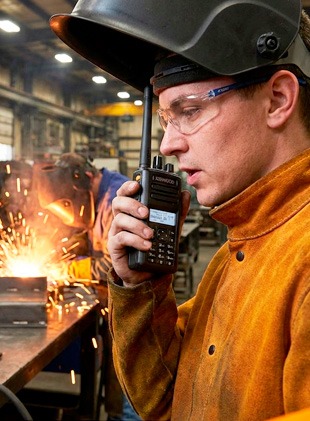 Kenwood NX-3220E VHF - mit Akku, Antenne und Ladegerät - Onedirect